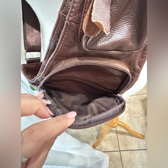 Brown‎ Leather Crossbody Sling Bag • Multi-Pocket • New - Picture 4 of 9